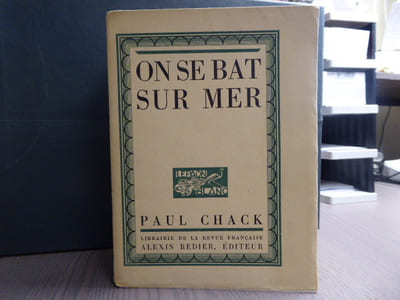 On se bat sur mer.