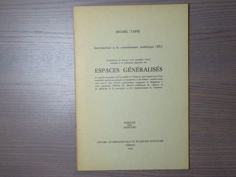 Introduction à la connaissance esthétique ( III ). Proposition de lecture d'un ensemble visuel ordonné à la puissance abstraite des ESPACES ...