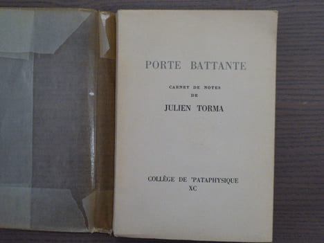 Porte battante.. TORMA Julien