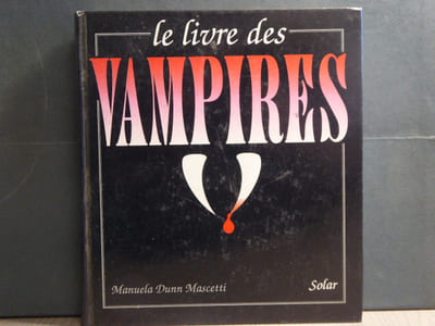 Le Livre des VAMPIRES.