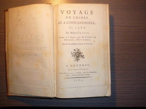 Voyage en Crimée et à Constantinople, en 1786. par Miladi CRAVEN. Traduit de l'Anglois par M. GUEDON DE BERCHERE, Notaire à Londres.. CRAVEN Elizabeth ...
