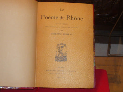 LE POEME DU RHÔNE. En XII chants, texte Provençal et Traduction Française.. MISTRAL Fédéric