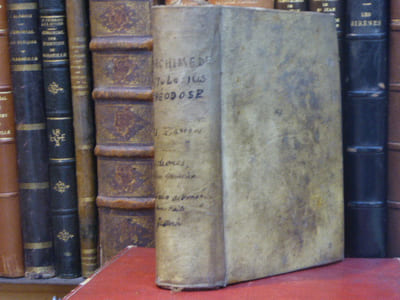 Archimedis Opera: Apollonii Pergaei Conicorum libri IIII. Theodosii Sphærica. Methodo Nova Illustrata & Succinctè Demonstrata. Per Is. BARROW, Exprofessorem Lucasianum Cantab. & Soc. Regiae Soc.
