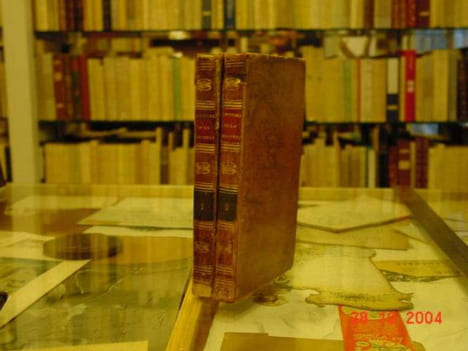histoire de la convention nationale de france, accompagnée dun coup-d'oeil sur les assemblées constituante et législative, et de notices historiques ...