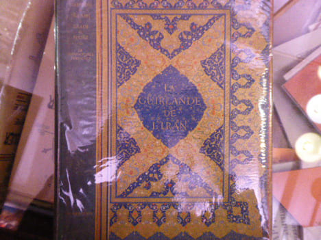 La Guirlande de l'Iran. Poèmes de FIRDOUSI - NIZAMI OMAR KHEYYAM SAADI - HAFIZ.. FIRDOUSI - NIZAMI - LA GUIRLANDE DE L'IRAN