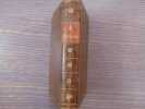 La HENRIADE, po&egrave;me par VOLTAIRE avec les notes, suivi de l'essai sur la Po&eacute;sie Epique.. VOLTAIRE