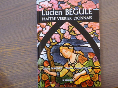 Lucien BEGULE Maître Verrier Lyonnais.