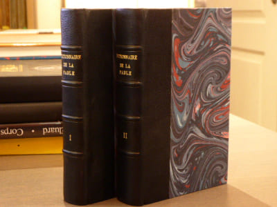 DICTIONNAIRE PORTATIF DE LA FABLE pour l'intelligence des Poètes, des tableaux, statues, pierres gravées, médailles, et autres monuments relatifs à la Mythologie. Nouvelle édition revue, corrigée et considérablement augmentée.