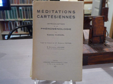 MEDITATIONS CARTESIENNES. Introduction à la phénoménologie.. HUSSERL Edmond