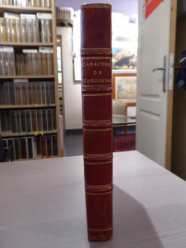 LES CARACTÈRES DE THÉOPHRASTE, avec les caractères ou les moeurs de ce siècle de LA BRUYERE. Avec des notes par M. COSTE.. LA BRUYERE Jean ( De )