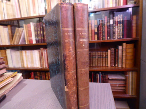 MASSALIA. Histoire de Marseille dans l'Antiquité, des origines à la fin de l'Empire romain d'Occident ( 476 ap. J.-C. ). 2 volumes.. CLERC Michel