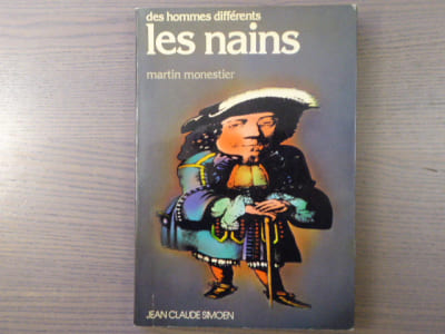 Des hommes différents. LES NAINS.