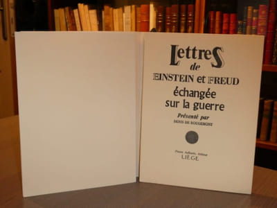 LETTRES de EINSTEIN et FREUD échangée sur la guerre. Présenté par Denis DE ROUGEMONT.