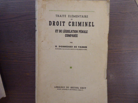 Traité Elémentaire de Droit Criminel et de Législation Pénale comparée.. DONNEDIEU DE VABRES H.