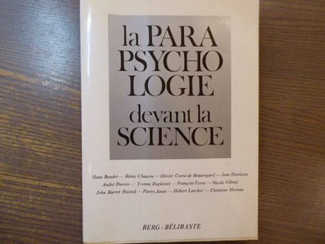 LA PARAPSYCHOLOGIE devant la SCIENCE.. BENDER Hans - Collectif