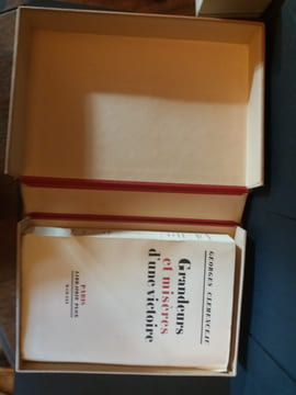 Grandeurs et Misères d une Victoire
Georges Clémenceau
Edité par Plon 1930. Georges clemenceau