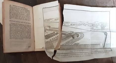 L' Esprit du Chevalier Folard tiré de ses Commentaires sur l'Histoire de Polybe pour l'usage d'un Officier de Main de Maître.
FOLARD Jean Charles. ...