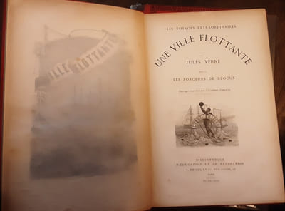 Une ville flottante 
Les forgeurs de blocus