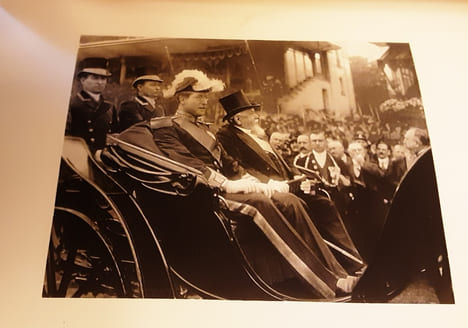 Relation officielle de la Réception à l'Hôtel de Ville de leurs Majestés le Roi et la Reine des Belges (17 juillet 1910).. Conseil municipal de Paris ...