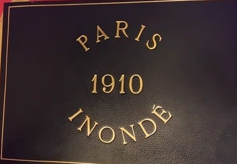 Paris Inondé et sa Banlieue, 29 Janvier 1910, 32 Vues. les clichés contenus dans cet album sont la propriété exclusive de la photographie Pierre ...