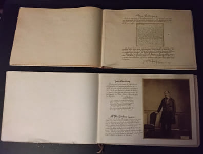 Dans l’intimité de personnages  1850 - 1900 et le deuxième album dans l’intimité de personnages illustres 1860-1905