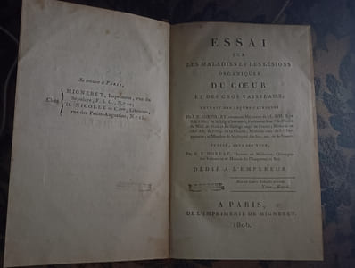 Essai sur les maladies et les lésions organiques du coeur et des gros vaisseaux; extrait des leçons cliniques de J. N. Corvisart . publiés, sur ses yeux, par C. E. Horeau.
