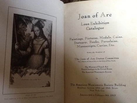 Joan of Arc ( Jeanne d’arc). Loan Exhibition Catalogue
Edité par The American Numismatic Society, New York, 1913. undefined