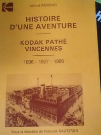 kadak pathe vincennes 1896-1827-1986 histoire d'une aventure
sous la derection de Francois Sauteron