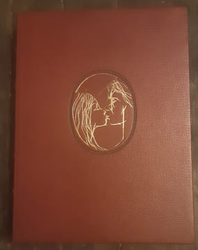 toi et moi
L'HISTOIRE D'UN AMOUR EN TRENTE-TROIS POEMES ILLUSTRES DE LITHOGRAPHIES ORIGINALES DE VALADIE.
GERALDY PAUL. (LEFEVRE PAUL, DIT. ...