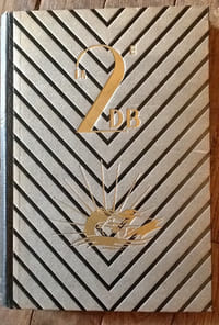 la deuxieme division blindee general Leclerc combattants et combats en France presente par un groupe d'officiers et d'hommes de la division.
la 2 db