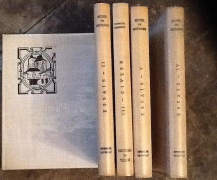 essais en 5 volumes. DE MONTAIGNE Michel. GUILBAUD Marcel, DELBIAUSSE Roger, MARIGNAC Camille, PESCHARD Jean