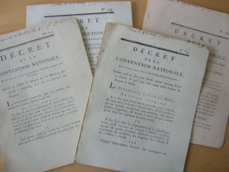 [ lot de 4 décrets de la Révolution Française relatifs aux chevaux ] Décret de la Convention Nationale Du 29 mars 1793, l’an second de la République ...