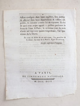 Loi donnée à Paris le 13 Août 1792, l'an quatrième de la Liberté. Décret de l'Assemblée nationale, du 10 août 1792. "L'Assemblée Nationale considérant ...