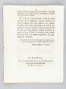 Loi donnée à Paris le 13 août 1792, l'an 4e de la Liberté. Décret de l'Assemblée Nationale du 30 juillet 1792 : Jurandes et Maîtrises : "Sur la réclamation des batteurs d'or de Paris..." ; Sur la demande de Louis Mosqueron, en indemnité des pertes par lui prétendu éprouvées lors de la descente que les Anglois firent à Cherbourg, le 7 août 1758..." ; "Sur la demande du Sieur Morin, négociant à Nantes, en remboursement de la somme de 609000 livres formant le prix de portions de terrains du château Trompette à Bordeaux" ; "Sur la demande du Sieur Buocher, sergent au régiment des Gardes-Suisses, tendant à obtenir une indemnité résultant de la vente du château de Madrid" ; "Sur la demande de François Thiébault Maltzan" contre l'abbé Nottinger de l'abbaye royale de Notre-Dame de Freitstroff ; "Sur la demande du Sieur abbé le Breton de Rasanne" sur la communauté des religieuses bénédictines de Saint-Maixent ;