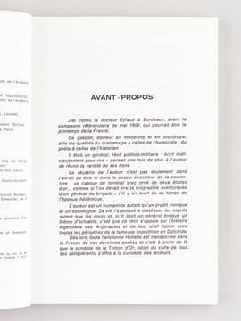 Il était un général. Récit politico-militaire écrit sérieusement pour rire [ Exemplaire dédicacé par l'auteur ]. EYLAUD, J. M. ; TIXIER-VIGNANCOURT