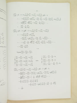 Équations intrinsèques du mouvement à trois dimensions des fluides à viscosité. [ Livre dédicacé par l'auteur ]. BOURRIERES, François-Joseph