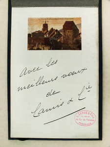 Calendrier 1931 Avec les Meilleurs Voeux de Camis & Cie pour 1931 [ Illustrations diverses dont : Modèle créé pour Amy Frères ; Modèle créée pour le Quina-Chably ; Modèle créé pour Blécao ; Modèle créé pour la Maison André Gillier ; pour la Maison d'Alsace ; Pour G. Billard & ie  - tapioca petit navire - ; pour La Chartreuse ; pour le porto José Coreira ; pour Cinzano ; pour les vins Camps romains ; pour le Baolux ]