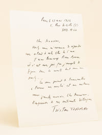 L.A.S. datée du 23 mai 1956 : "Cher Monsieur, Voulez-vous m'excuser de répondre avec retard à votre lettre du 5 mai. J'aime beaucoup Pierre Brune et c'est avec joie que j'accepte de figurer dans le comité dont vous me parlez. En vous priant de transmettre à Brune mes amitiés et mes meilleurs voeux..."