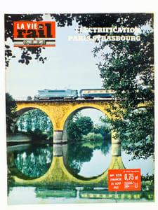 La Vie du Rail [ lot de 8 numéros avec des articles relatifs aux chemins de fer en Alsace ] : n° 433 Dépôt d'Hausbergen (février 1954) ; n° 519 les tramways de Strasbourg (octobre 1955) ; n° 859 électrification Paris-Strasbourg (août 1962) ; n° 1045 électrification Strasbourg-Kehl (mai 1966) ; n° 1073  électrification Strasbourg-Kehl (décembre 1966) ; n° 1405 Mulhouse, deux ans après… (août 1973) ; n° 1445 à Mulhouse-Nord (juin 1974) ;  n° 1716 le dépôt de Strasbourg (novembre 1979). 