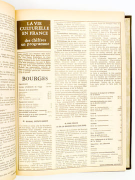 Comédie Française - revue mensuelle de la Comédie-Française , lot de 7 saisons, de 1971 - 1972 à 1977 - 1978 (numéros 1 à 70 sauf les n° 47, 48, 49, ...