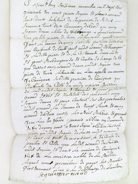 Lot d'archives relatives à l'arrondissement de Bourg-sur-Gironde [ Plus de 150 pièces rédigées entre 1715 et 1880, dont 12 pièces rédigées en 1700 et ...