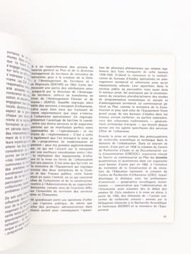 Trente-cinq ans d'urbanisme ( 1944 - 1980 ). CFHU - CRU : Confédération Française pour l'Habitation et l'Urbanisme - Centre de Recherche et de ...