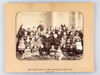 Photographie ancienne : Petit Pensionnat des Religieuses de la Nativité à Agde, 1899 