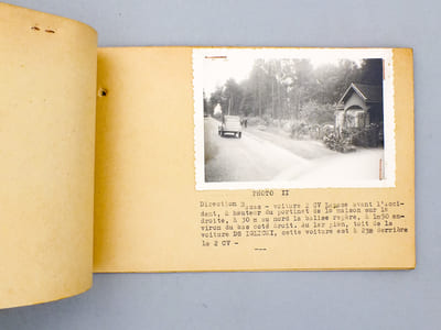 [ Dossier photographique reconstituant un accident mortel survenu sur la R.N. 132 (désormais R.N. 524), en Gironde), dans les années 60 ] Dépliant photographique, Affaire Iglicki - Laroze, Homicide involontaire