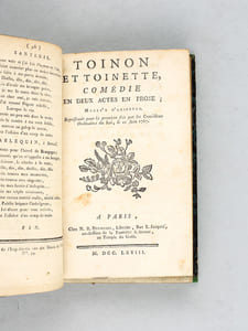 Santeuil et Dominique. Pièce Anecdotique en trois actes, en prose, mêlée de vaudevilles, représentée pour la première fois, sur le Théâtre du Vaudeville, le 20 Brumaire, an 5, 11 novembre vieux style [ Edition originale ] [ Avec : ] Toinon et Toinette, Comédie en deux actes en prose ; mellée d'Ariettes, représentée pour la première fois par les Comédiens  ordinaires du Roi, le 20 juin 1767 [ Avec : ] Le Protégé de Tout le Monde, Comédie-Vaudeville en un Acte, par Desprez et Joseph ***, représentée pour la première fois, à Paris, sur le Théâtre de la Porte Saint-Martin, le 12 novembre 1822  [ Edition originale ] [Avec : ] Coraly, ou la Soeur et le Frère, Comédie-Vaudeville en un Acte, par MM. Scribe et Mélesville, représentée pour la première fois, à Paris, sur le Théâtre de S.A.R. Madame Duchesse de Berry, le 19 novembre 1824 [ Avec : ] Le plus beau Jour de la Vie, Comédie-Vaudeville en deux Actes, par MM. Scribe et Varner, représentée pour la première fois, à Paris, sur le Théatre de Madame, Duchesse de Berry, par les Comédiens ordinaires de son Altesse Royale, le 22 février 1825  [ Edition originale ]  [Avec : ] Le Baril d'Olives, Comédie-Vaudeville en un Acte, par MM. Brazier et Mélesville, représentée pour la première fois, à Paris, sur le Théâtre des Variétés, le 1er février 1825  [ Edition originale ] [ Avec : ] La Princesse des Ursins, ou la Disgrâce. Comédie historique en trois actes et en prose, par M. Alexandre Duval, représentée pour la première fois le 25 décembre 1825, par les Comédiens ordinaires du Roi  [ Edition originale ] 