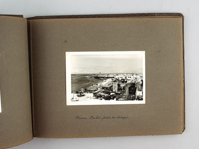 Album Photo : Croisière du "Champlain" du 5 au 20 avril 1936 Le Havre - Lisbonne - Malaga - Casablanca - Canaries - Madère - Açores [ Contient : ] Champlain Départ du Havre - Lisbonne. Cathédrale Le cloître - Cintra Le château - Entre Malaga et Grenade - L'Alhambra - Gitanes à l'entrée des jardins du Generalife - Gibraltar - Rabat. Jardin des Oudayas - Canaries. Pic de Teyde - Vieille femme au jardin botanique d'Orotava - Le Champlain à Funchal - Toboggan de Terreiro da Lucta à Funchal - Chars à boeufs à Funchal - Madère. Toboggan - Le Champlain entre Madère et les Açores. Bénédiction de la mer [Avec Paul Chack, Abbé Guinchard, Commandant Sylvestre, Commissaire Ameil, Mme Cangardel, Mr Coquillat ] - Açores. Punta Delgada - Juan Miguel des Açores. Geysers à Furnas 