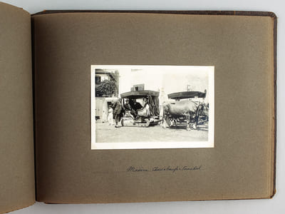 Album Photo : Croisière du "Champlain" du 5 au 20 avril 1936 Le Havre - Lisbonne - Malaga - Casablanca - Canaries - Madère - Açores [ Contient : ] Champlain Départ du Havre - Lisbonne. Cathédrale Le cloître - Cintra Le château - Entre Malaga et Grenade - L'Alhambra - Gitanes à l'entrée des jardins du Generalife - Gibraltar - Rabat. Jardin des Oudayas - Canaries. Pic de Teyde - Vieille femme au jardin botanique d'Orotava - Le Champlain à Funchal - Toboggan de Terreiro da Lucta à Funchal - Chars à boeufs à Funchal - Madère. Toboggan - Le Champlain entre Madère et les Açores. Bénédiction de la mer [Avec Paul Chack, Abbé Guinchard, Commandant Sylvestre, Commissaire Ameil, Mme Cangardel, Mr Coquillat ] - Açores. Punta Delgada - Juan Miguel des Açores. Geysers à Furnas 