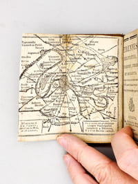 Etrennes mignonnes, curieuses, utiles et intéressantes pour l'an Mil Huit Cent Douze [ 1812 ], An VIII de l'Empire Français