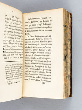 Traité de l'Origine du Gouvernement François ; Où l'on examine ce qui est resté en France sous la première Race de nos Rois, de la forme du ...