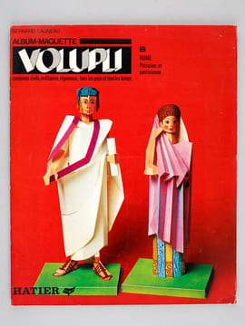 Album-Maquette Volupli. (Lot de 4 numéros) Costumes civils, militaires, régionaux ; tous les pays et tous les temps. N° 5 : France Xve siècle : Dame ...